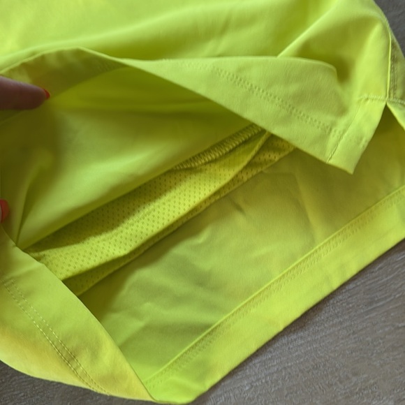 Fabletics Fundamental Short 7” - Picture 3 of 4